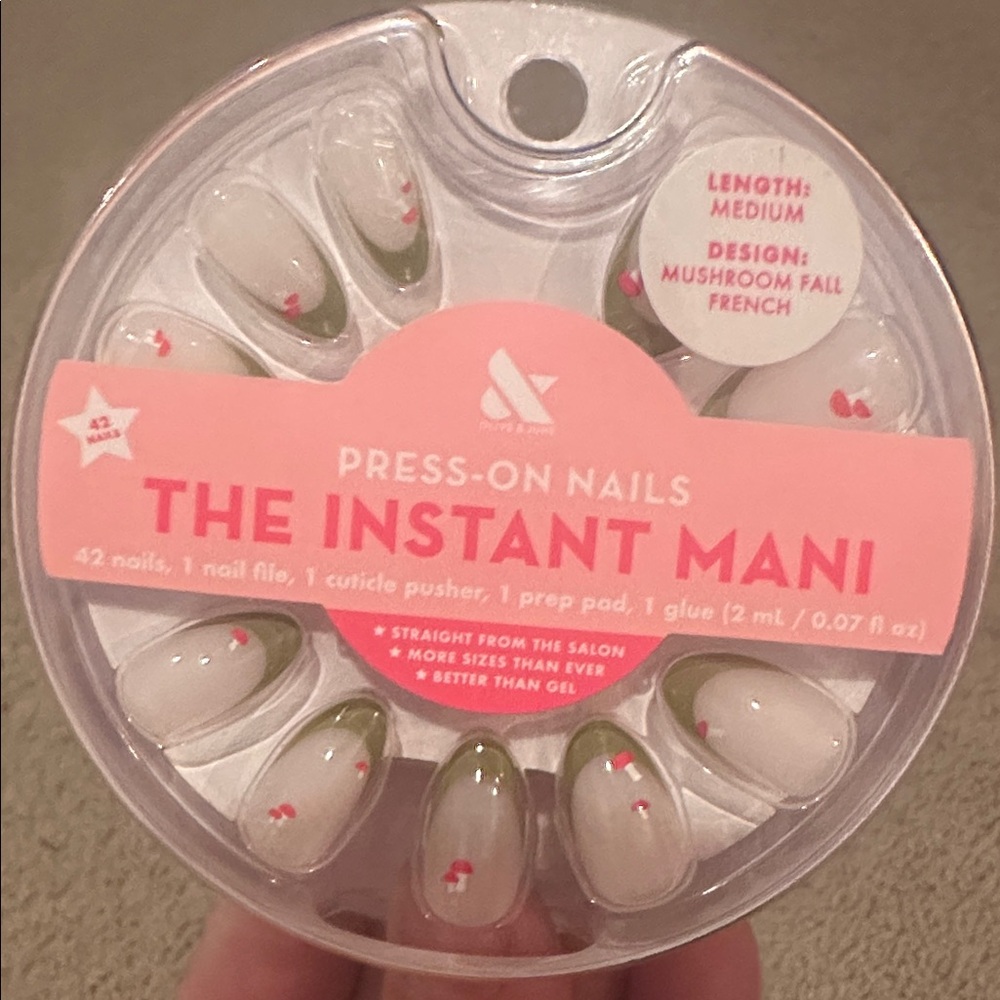 Olive & June Medium Mushroom Fall French Press-On Nails